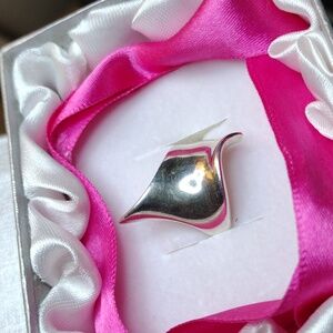Sterling Silver Edgy & Contemporary Twist Ring